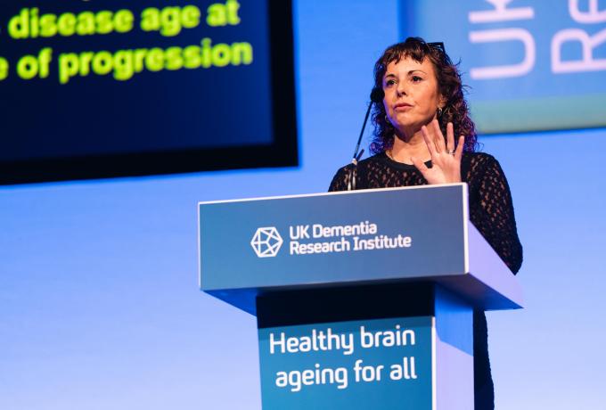 Prof Sarah Tabrizi presenting at connectome